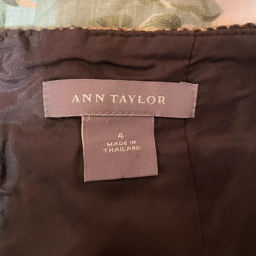 Ann Taylor Classic Plaid Pencil Skirt - Picture 2 of 2